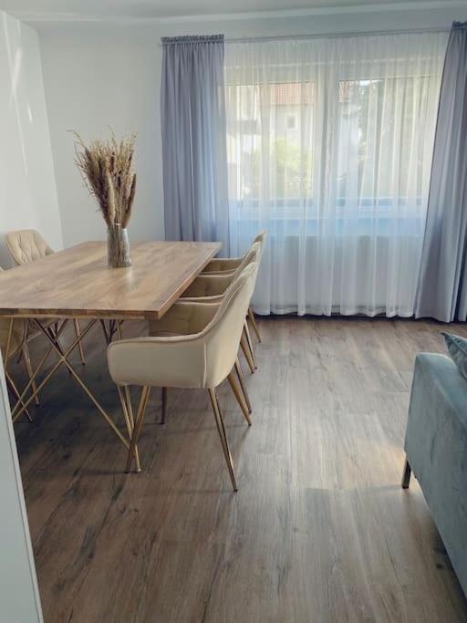 Moderne Und Stilvolle 3 Zimmer Wohnung Bayreuth Bagian luar foto