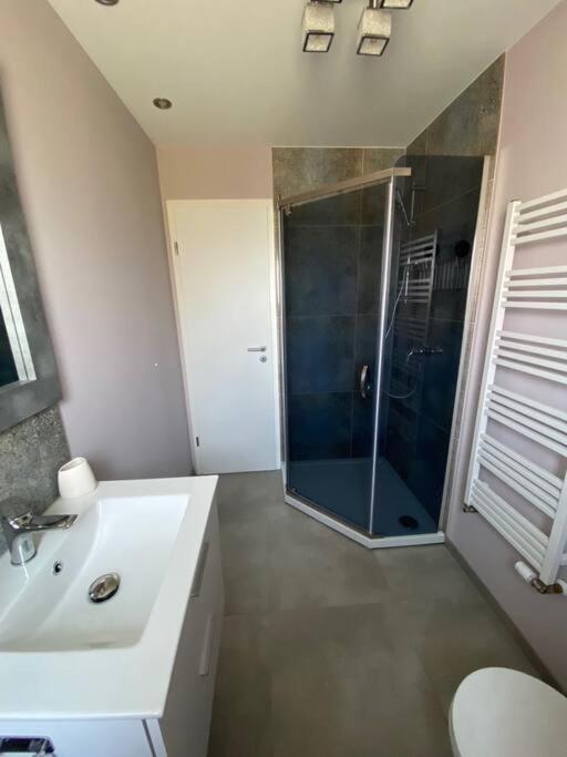 Moderne Und Stilvolle 3 Zimmer Wohnung Bayreuth Bagian luar foto